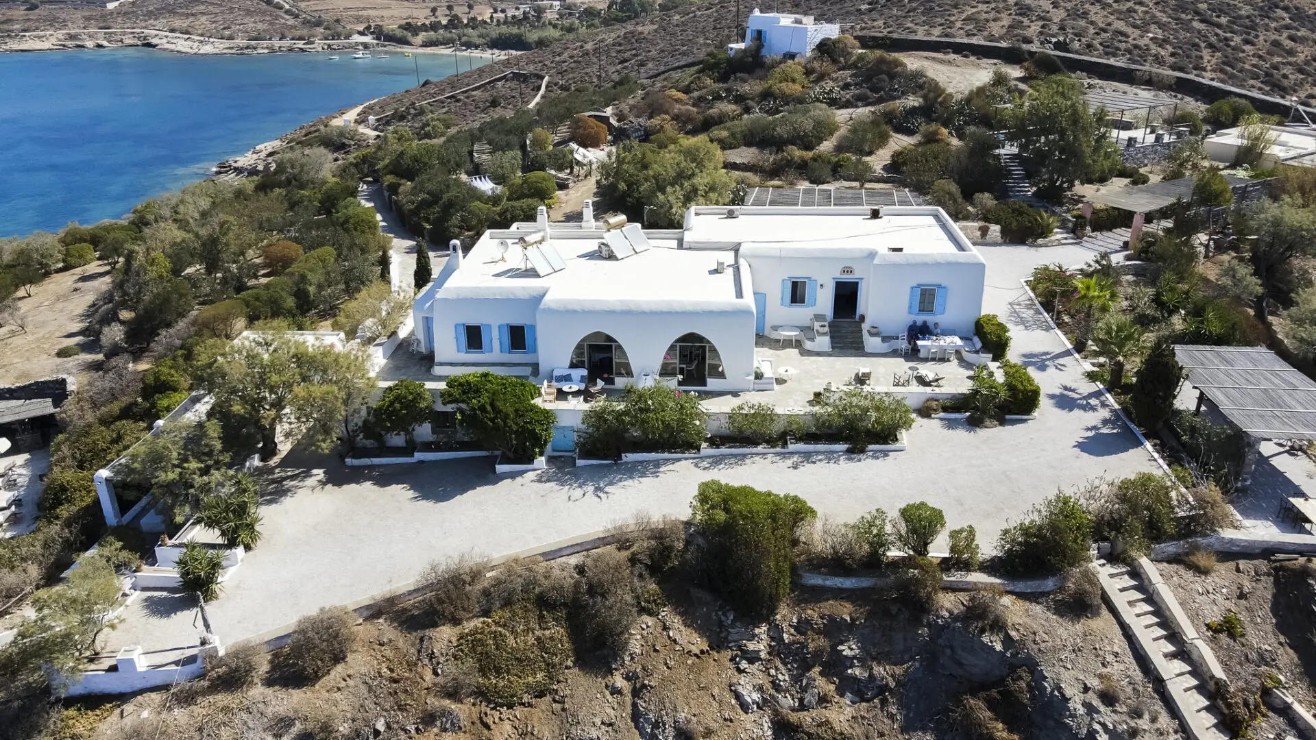 Villa close