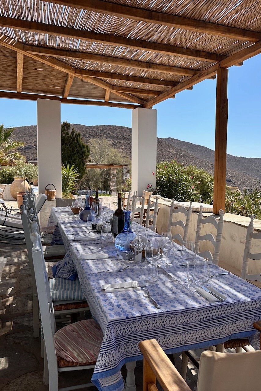 komito-lunch-table - 1 Pergola Terrace